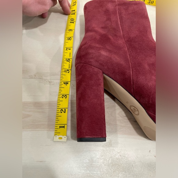 MICHAEL Michael Kors Size 9 Frenchie Platform Booties *Flaw* Burgundy Suede - Picture 15 of 15